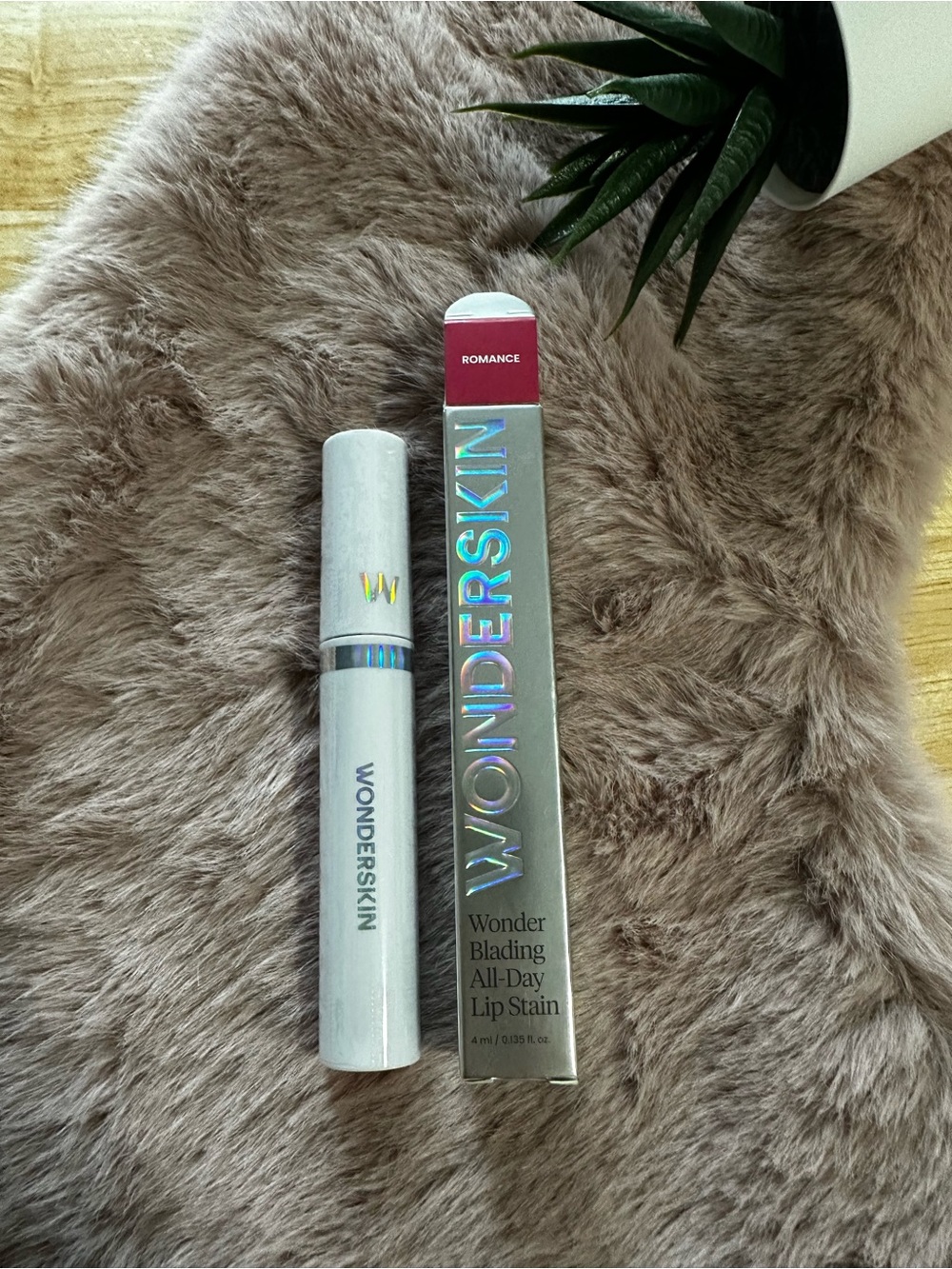 Wonderskin All-Day Lip Stain - Shade: ROMANCE